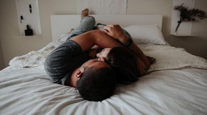 Bakal Langgeng, Simak 14 Pasangan Zodiak Paling Klop di Sini