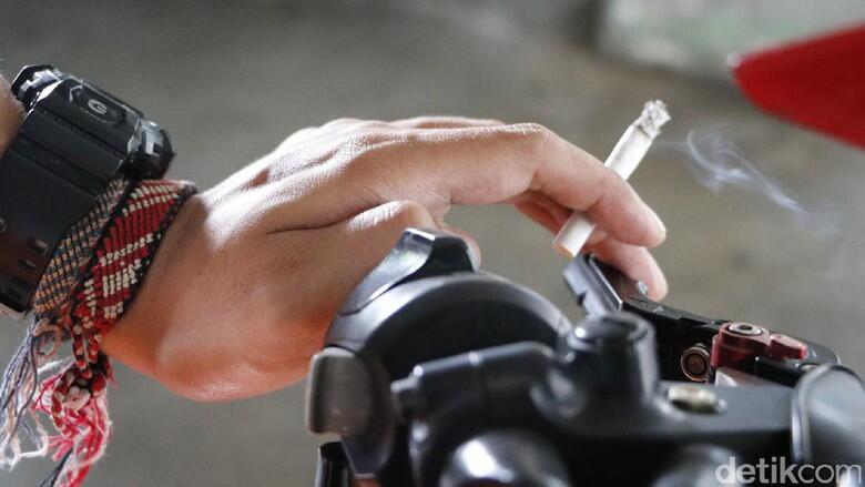 Ketika Jalanan Dijadikan Ruang Merokok