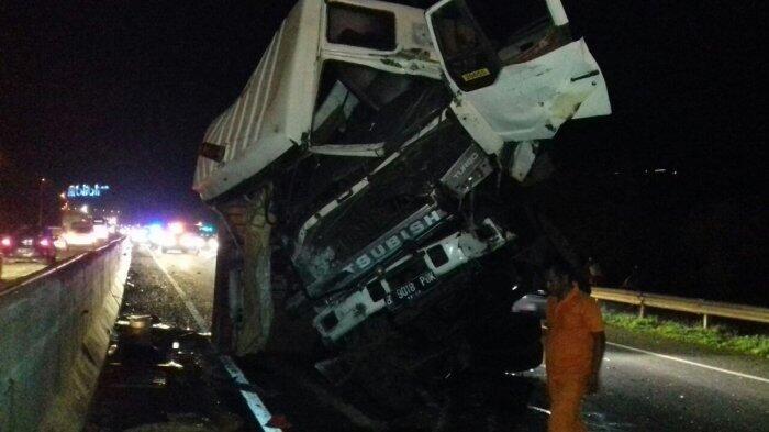 Truk Kontainer Tabrak Pikap di Tol Cipularang KM 91, Sang Sopir Tewas