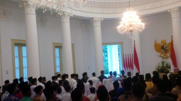 Jokowi Peringati Isra Miraj Bersama Anak Yatim di Istana Bogor