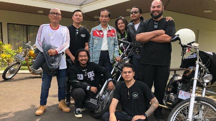 Peta Indonesia "Terbelah" di Jaket Jokowi, Ternyata Begini Ceritanya