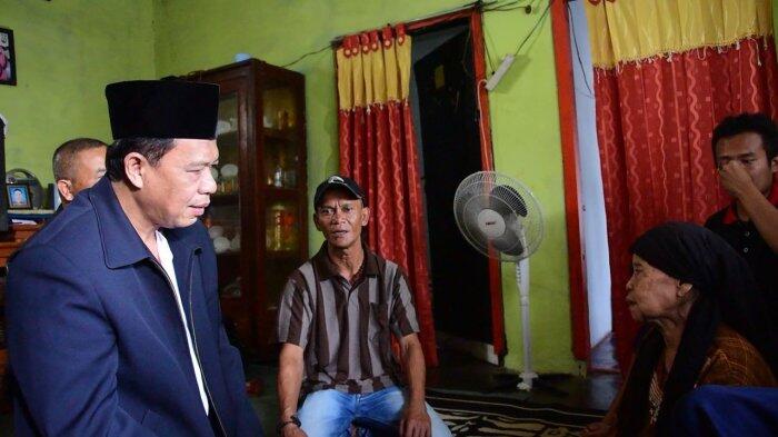 Kunjungi Korban Miras Oplosan, Kang Anton Tekankan Fungsi Keluarga Dan Lingkungan