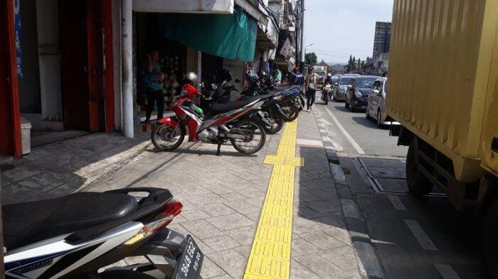 Kadishub DKI: Jika Tidak Ada Rambu, Memang Boleh Parkir di Sudirman?