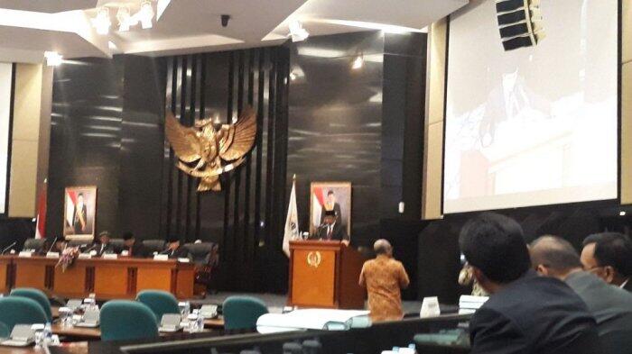 Diwarnai Insterupsi, DPRD DKI Jakarta Sahkan Raperda RPJMD Periode 2017-2022