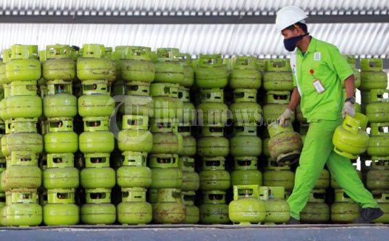 Petugas Temukan Sekitar 80 Tabung Gas Elpiji di belakang Rumah Hj Miskana
