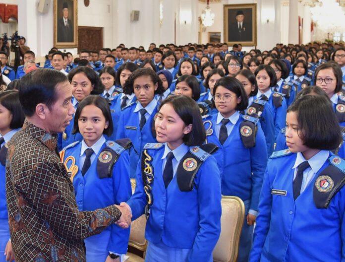 Presiden Ajak Siswa SMA untuk Optimistis Menatap Masa Depan