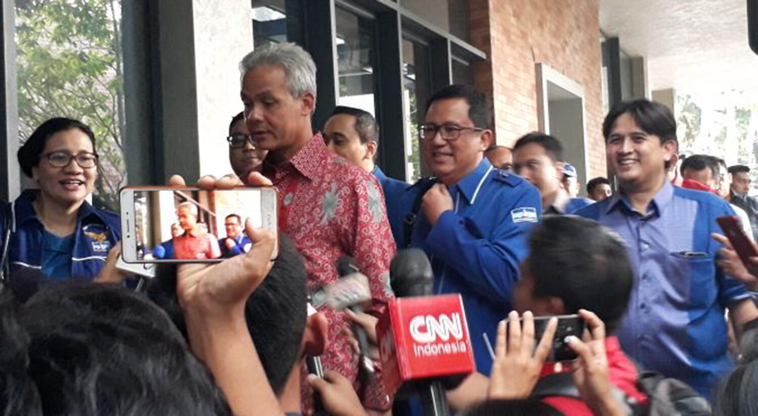Berikut Teks Lengkap Puisi yang Membuat Ganjar Pranowo Dilaporkan ke Polisi