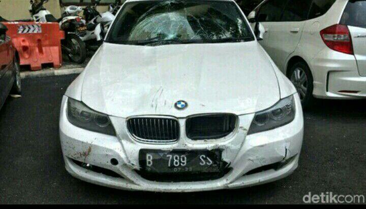 Tabrak Ojol, BMW yang Dipakai Model Tiara Milik Temannya