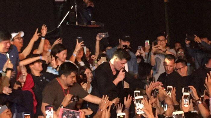 The Script Buat Penonton Konser Nyanyikan 17 Lagu Bersama