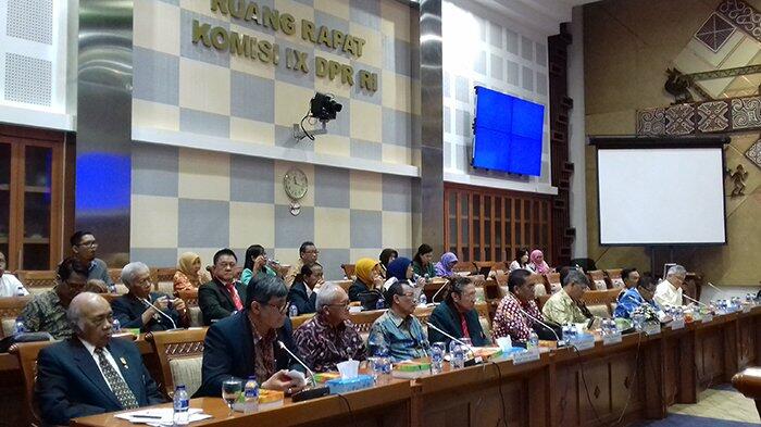 Gelar RDP, Komisi IX Minta IDI Beberkan Praktik Dokter Terawan Tanpa Terkecuali