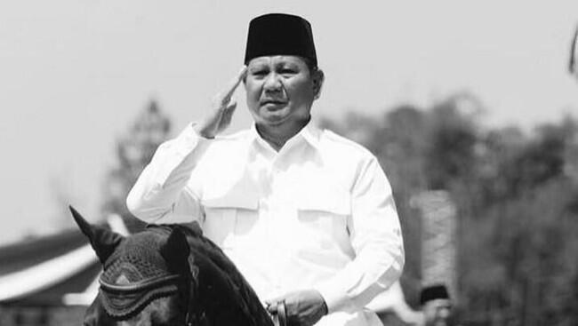 Siap Nyapres, Prabowo Diarak Telanjang Dada Usai Rakornas