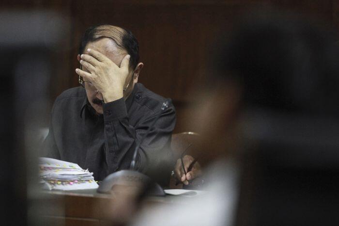 Obat penenang buat Fredrich Yunadi