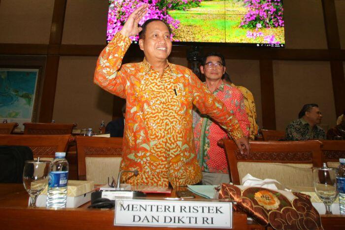 Perlukah mengimpor dosen asing