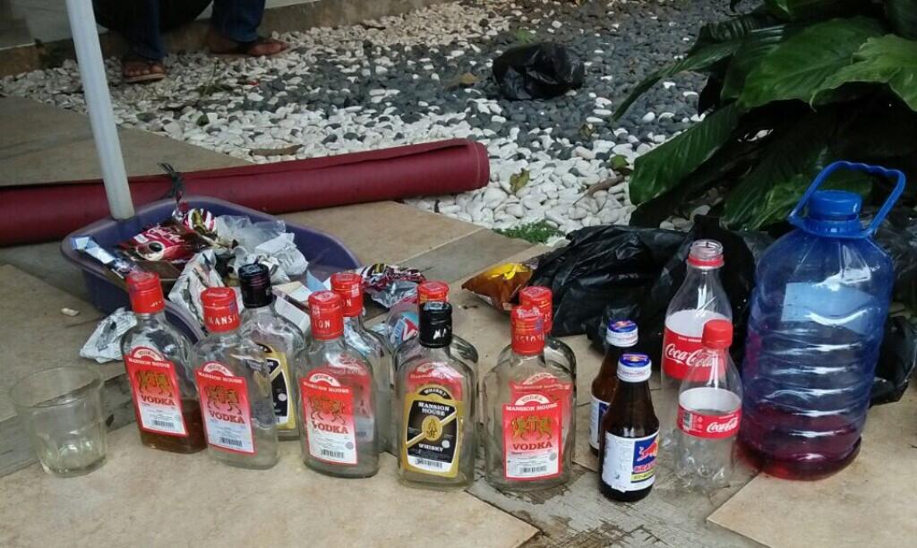 Dua Sekuriti Tewas Usai Menenggak Miras Oplosan