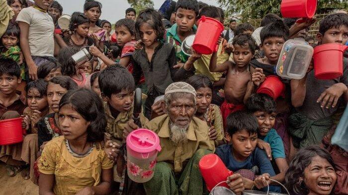 Indonesia Serahkan Mobile Clinic untuk Pengungsi Rohingya