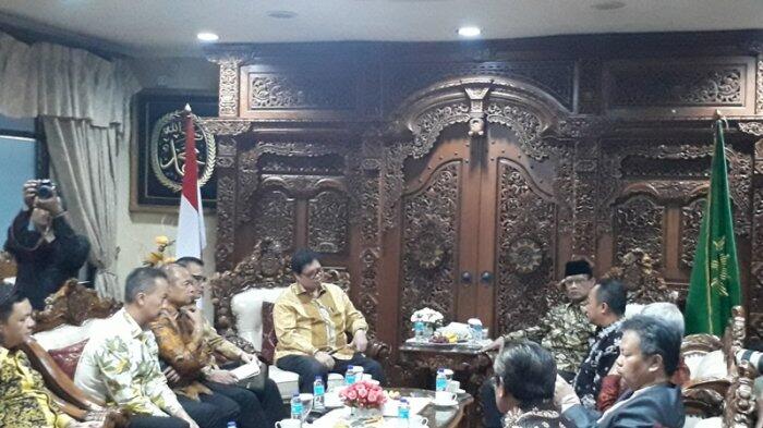 Ucapkan Selamat Kepada Prabowo, Airlangga Tegaskan Tetap Usung Jokowi
