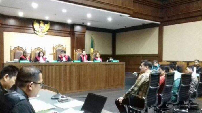 Andi Narogong Bantah Irvanto jadi Kurirnya