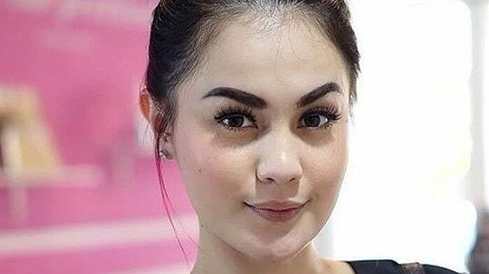 Hadiri Sidang, Jennifer Dunn Tetap Cantik dengan Riasan Wajahnya