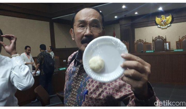 Fredrich Ngadu ke Hakim: Cuma Dikasih Sesendok Burjo di Rutan KPK