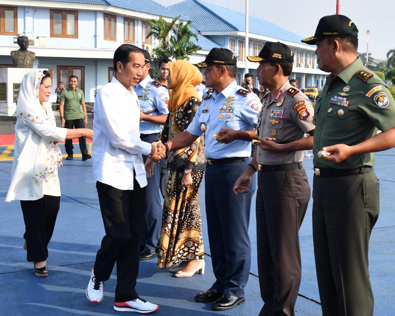 Menuju Papua, Presiden Tinjau Jembatan Holtekamp dan Kunjungi Asmat