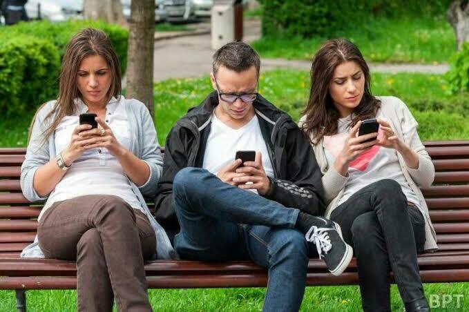 Top 5 Akibat Negatif Karena Bermin Game Mobile