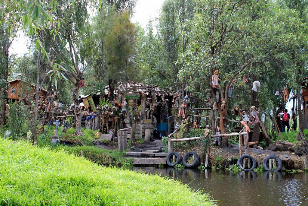 Terkenal Horor, Tempat Ini Malah Ramai Wisatawan
