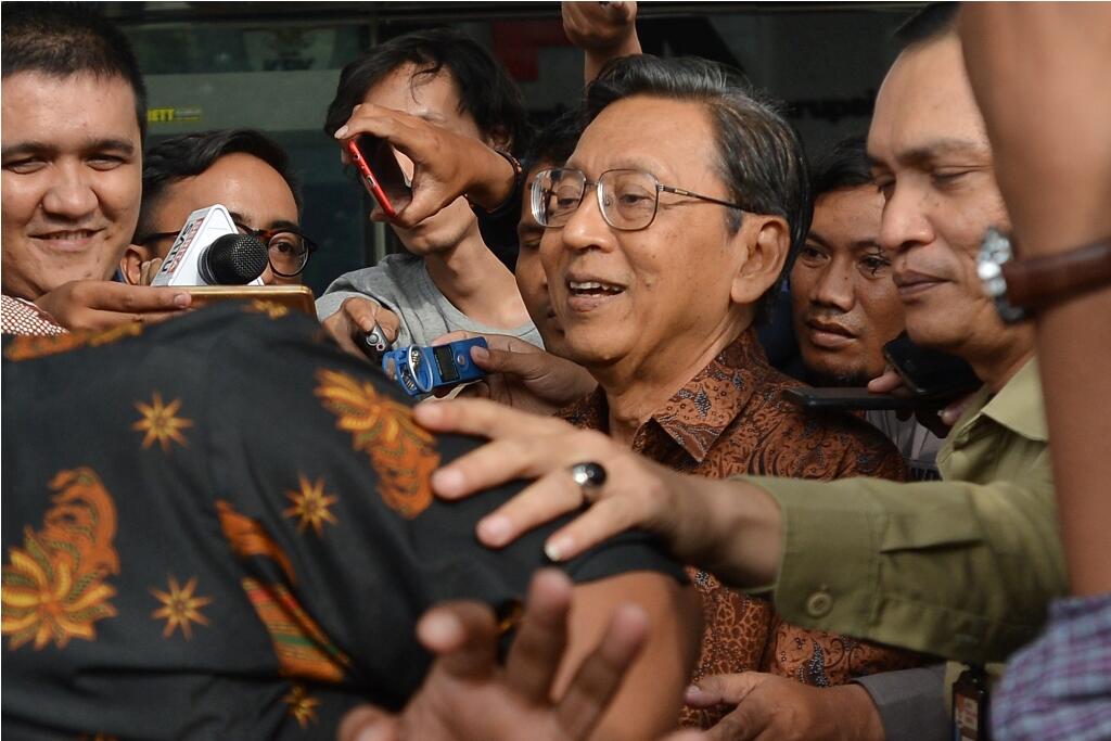 Boediono Pasrah