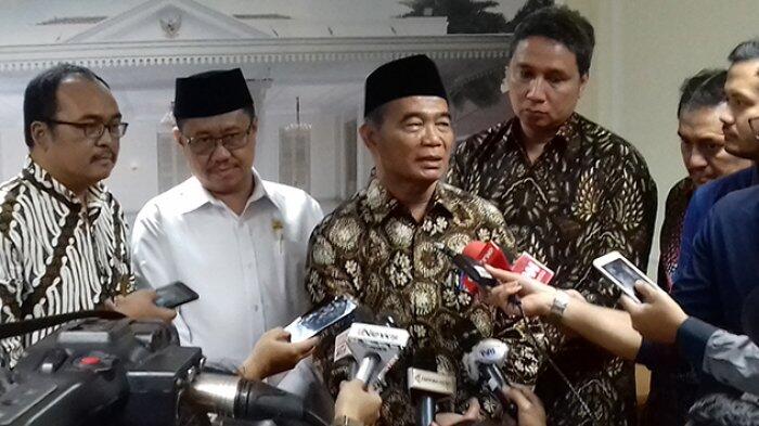 Mendikbud Sarankan Siswa Lebih Percaya Pada Guru