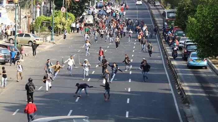 Terjadi Tawuran Antar Pelajar di Depok, Seorang Siswa Tergeletak Kena Sabet Celurit