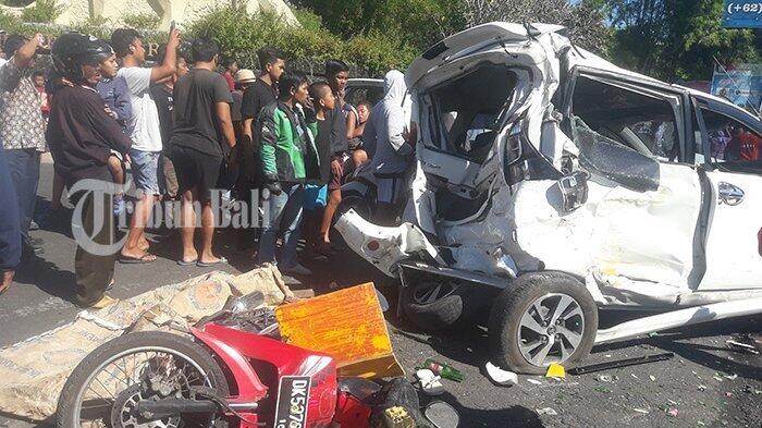 Tabrakan Beruntun, Sopir Pikap Tewas Disambar Bus Wisata