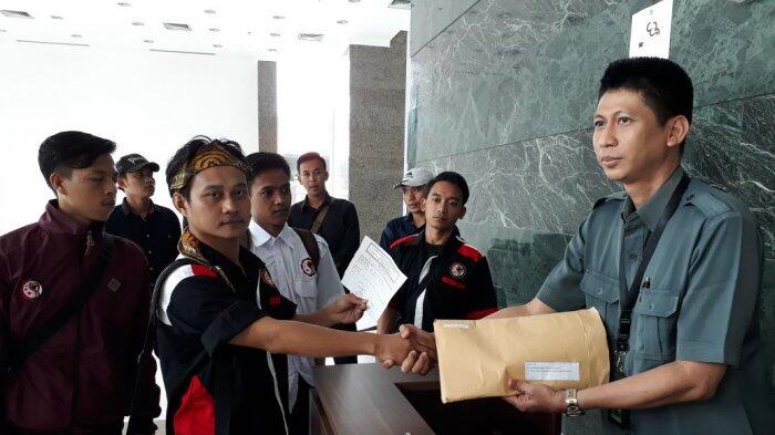 Vonis Bebas Bos Pasar Turi Bocor, Hakim PN Surabaya Dilaporkan ke BAWAS MA