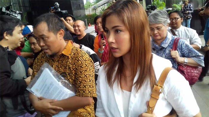 Nadia Mulya dan Ayahnya Kesal saat Tiba-tiba Boediono Menemuinya di Lapas Sukamiskin