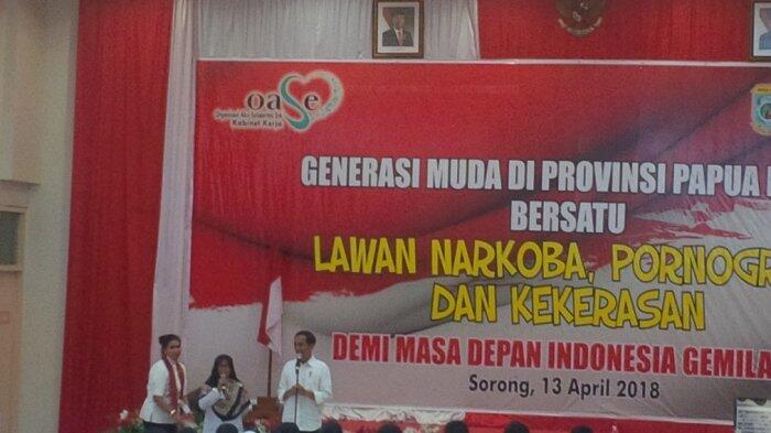 Di Hadapan Anak SMP, Jokowi : Percuma Pintar Kalau Terkena Narkoba