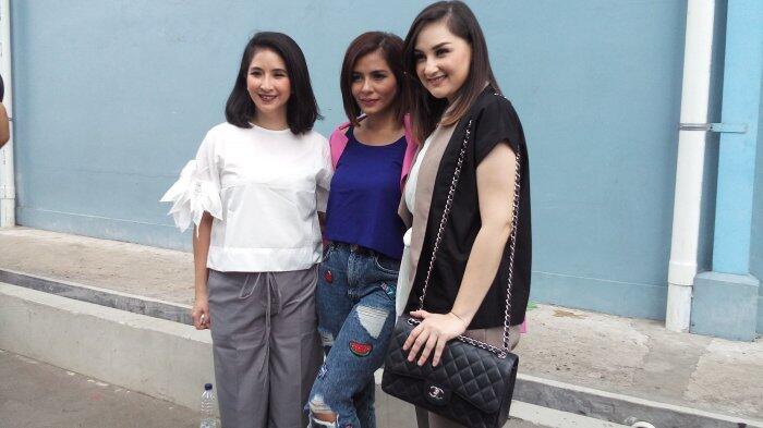 Memiliki Kesamaan Rasa, Lima Seleb Ini Bikin Geng Sweet Moms