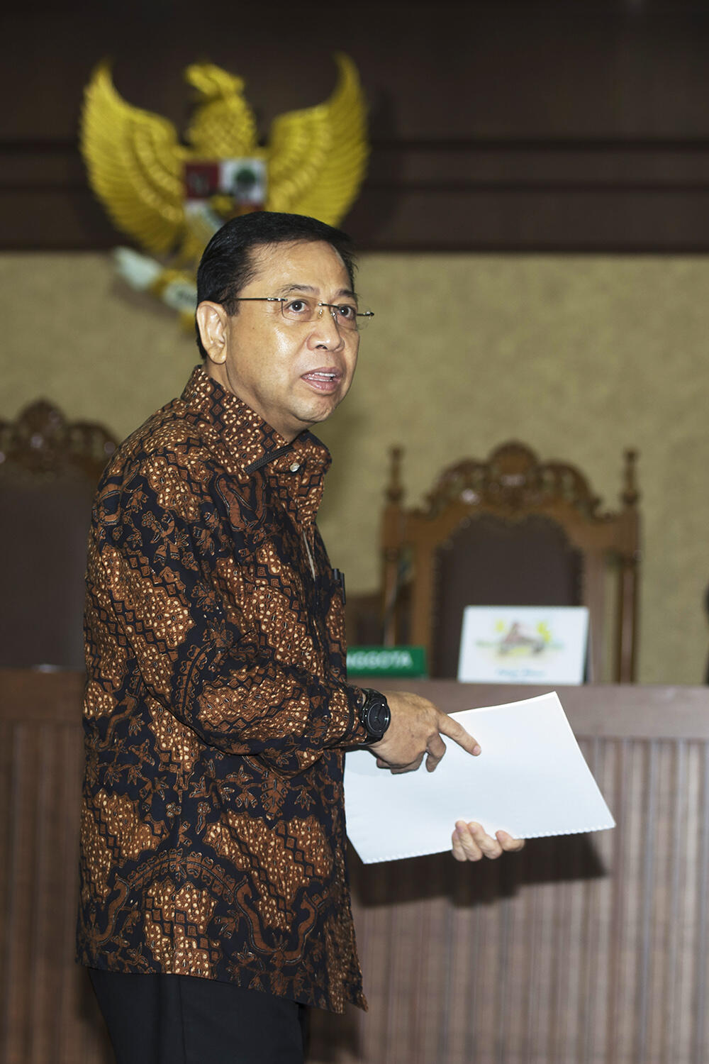 Ini Isi Lengkap Puisi "Di Kolong Meja" yang Dibacakan Setya Novanto