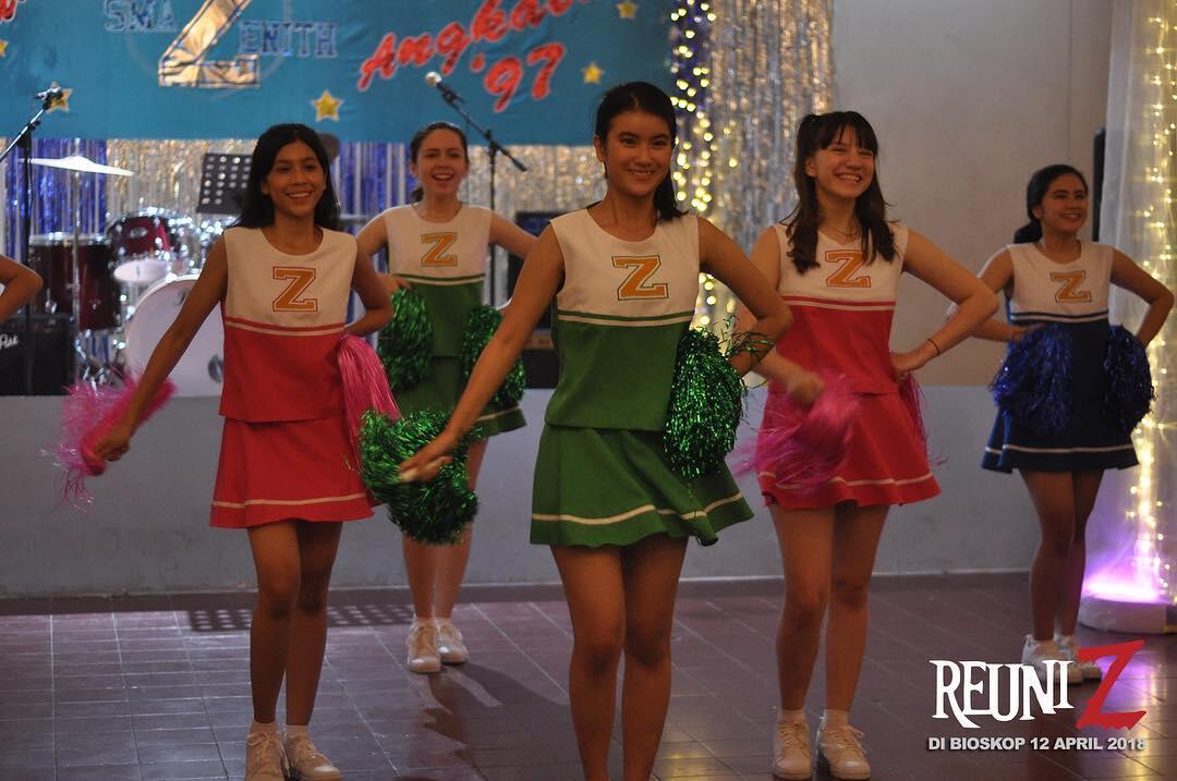 Reuni Z: Kegagalan Komedi yang Diimbangi Keberhasilan Pacu Adrenalin