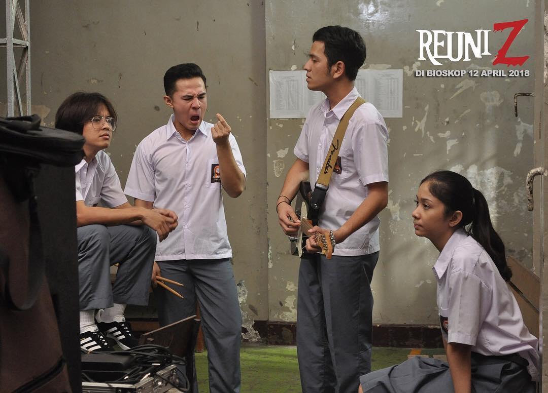 Reuni Z: Kegagalan Komedi yang Diimbangi Keberhasilan Pacu Adrenalin