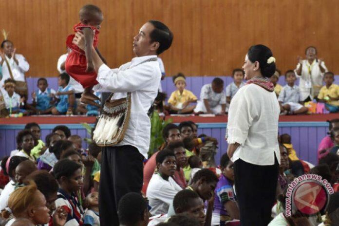 Jokowi Diangkat Jadi Panglima Perang Oleh Suku Asmat