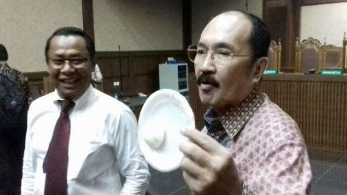 Bakpao Semakin Tenar Karena Fredrich Yunadi