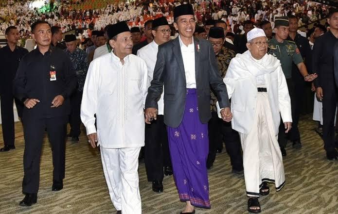 KH. Ma'ruf Amin Merapat Ke Istana, Akankah Jokowi Dua Periode ?
