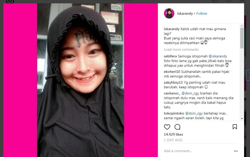 Tobatnya Cewek Punk Hijab Bertato Yang Lagi Viral Nih Gan!