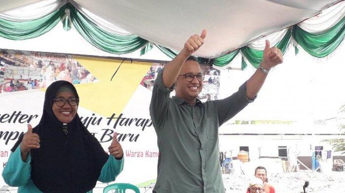 Anies Tersenyum saat Warga Kampung Akuarium Teriak 'Maju Presiden 2019'