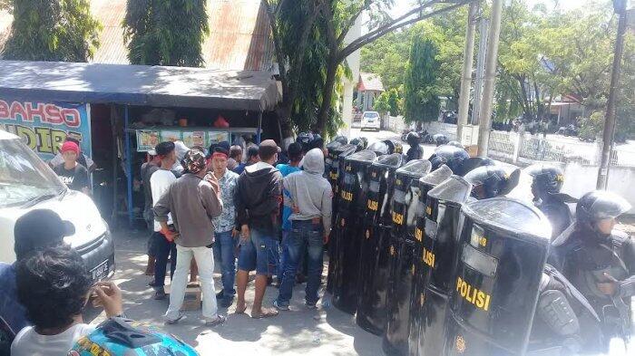 Bentrok Dua Pendukung Calon Bupati Terjadi di Sidrap