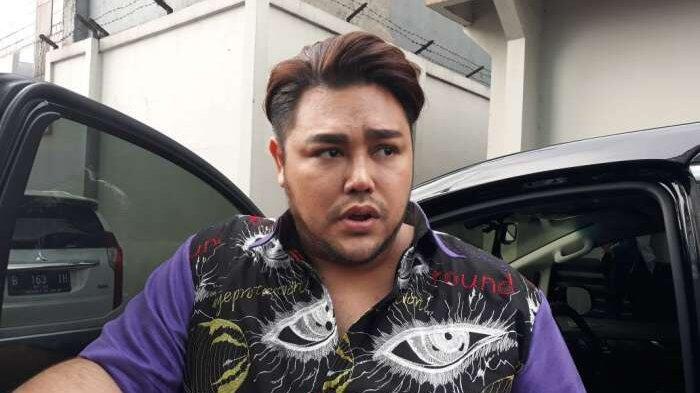 Ivan Gunawan Tak Memiliki Dapur, Ini Isi Rumah dan Kulkasnya