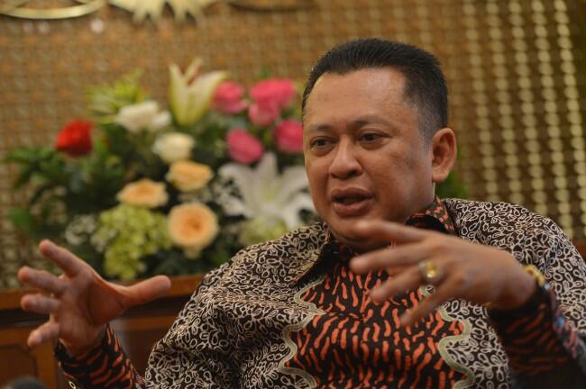 Kemristekdikti Diminta tak Buru-buru Impor Dosen