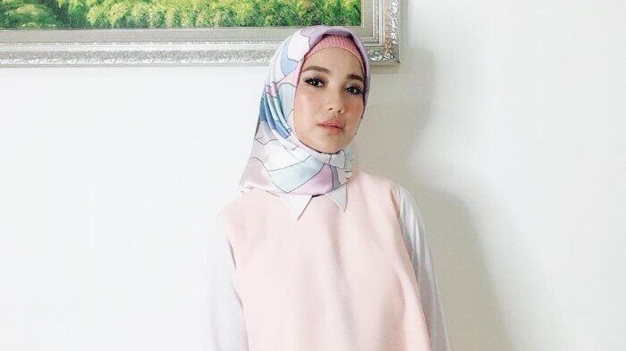 Putuskan Berhijab, Chacha Frederica Kini Punya Squad Muslimah
