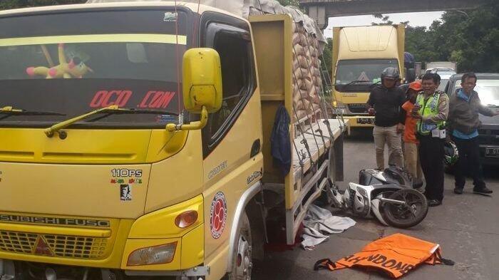 Hilang Kendali, Seorang Pelajar Tewas Terlindas Truk di Depok