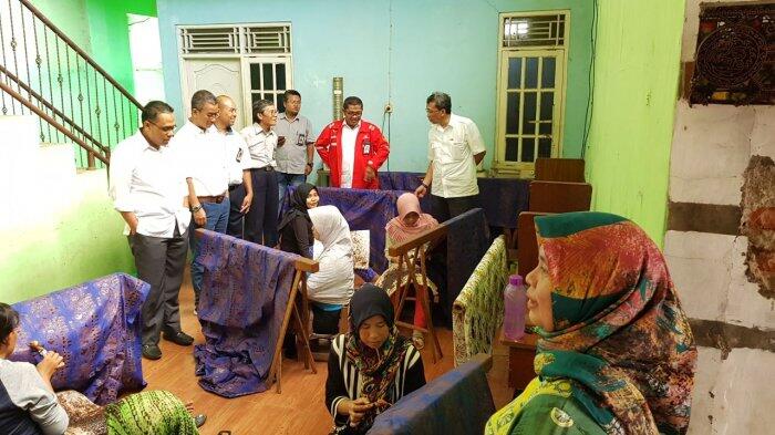 Dukung SDGs, PJB Kembangkan Kampung Batik Betawi di Bekasi
