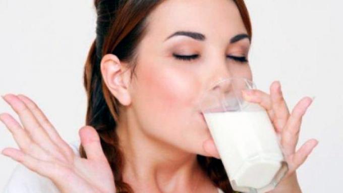 Benarkah Minum Susu Bisa Bikin Gemuk? Begini Penjelasan Ahli Gizi