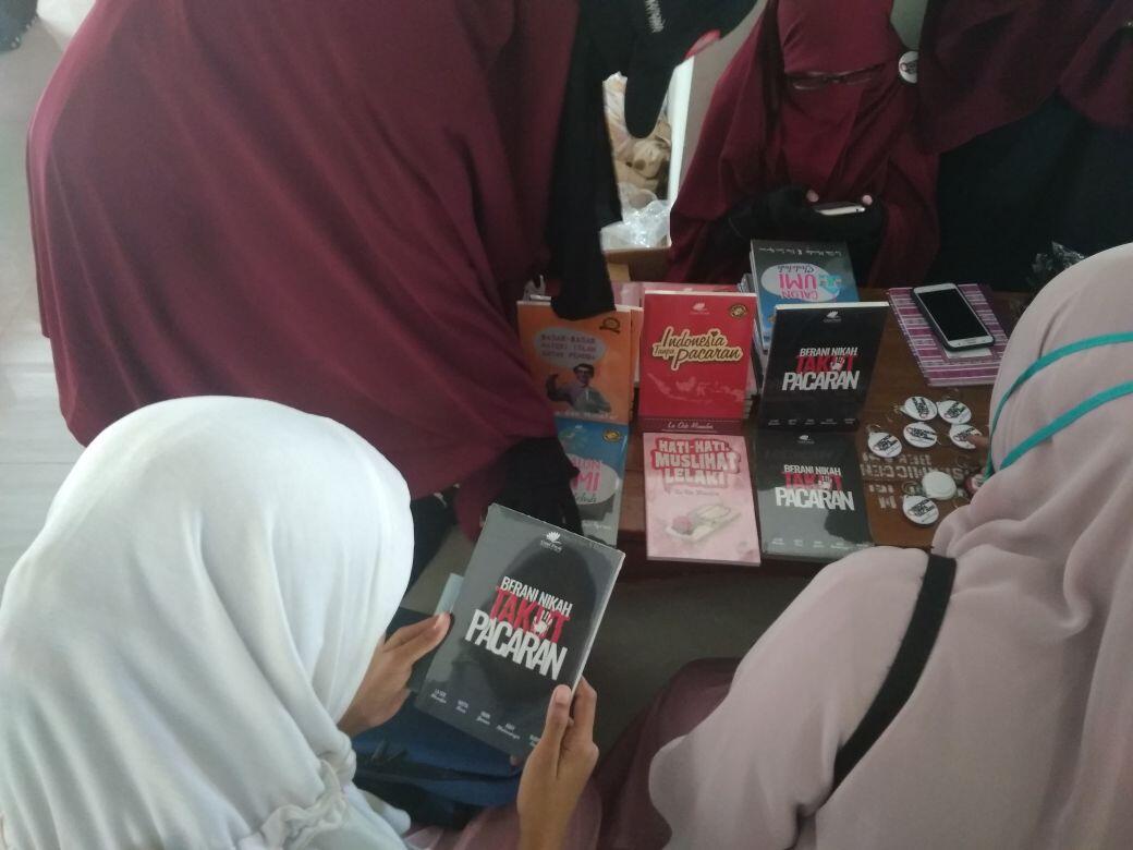 Ribuan Remaja Hadiri Deklarasi Indonesia Tanpa Pacaran di Bekasi
